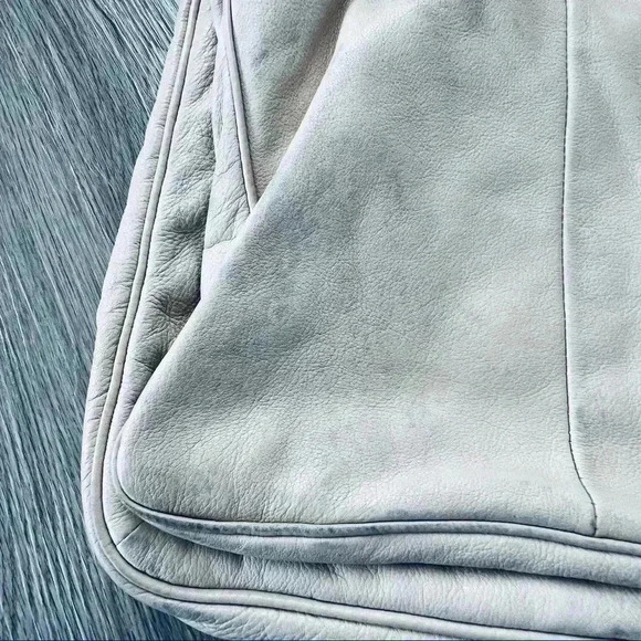 MARC  JACOBS CREAM OFF WHITE PEBBLE LEATHER SHOULDER GOLD HARDWARE BAG - Picture 13 of 15